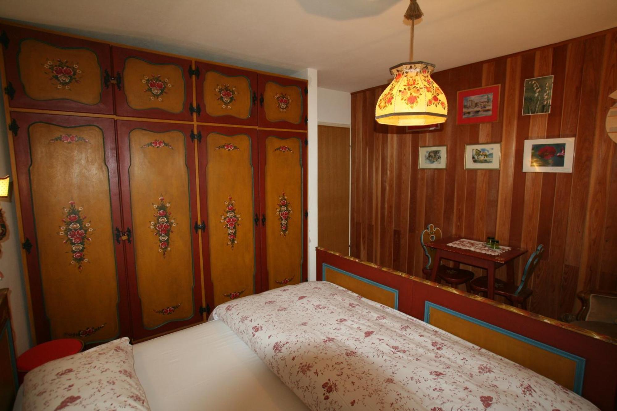 B&B Villa Dolomites Hut St. Vigil Zimmer foto